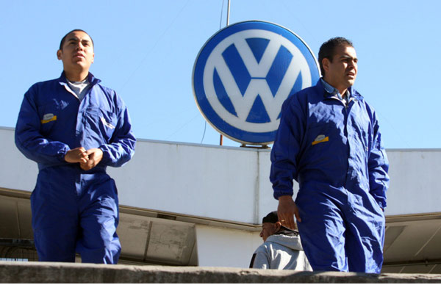 Huelga causa incertidumbre y temor en la armadora de Volkswagen