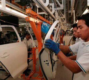 Los sectores que más recuperaron empleos son la industria de la transformación, transportes y comunicaciones. Foto: Archivo | El Sol de Puebla