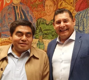 En imagen Miguel Barbosa, gobernador de Puebla y Alejandro Armenta, presidente del Senado