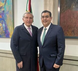 AMLO refrenda su apoyo a gobernador de Puebla