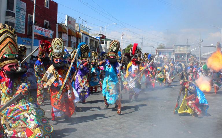 Muere adolescente en carnaval de Huejotzingo, Puebla; lo hirieron en el abdomen