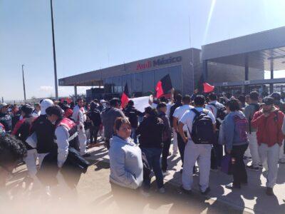 Hasta 22 mil pesos han dejado de cobrar trabajadores de Audi México por la huelga